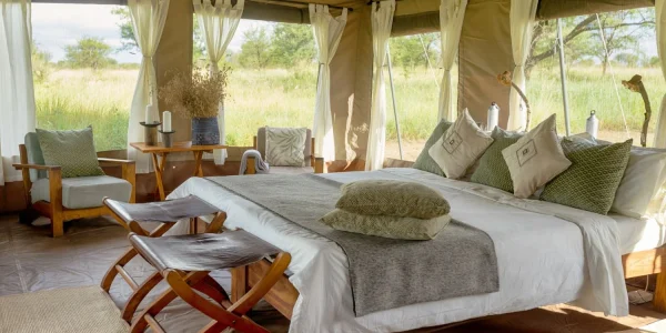 Serengeti Central Wilderness King Size Bed